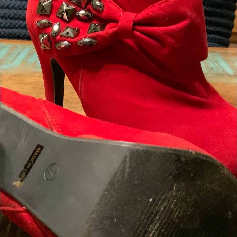 Elegant Red Bow-Embellished Women's Heels - Picture 5 of 5